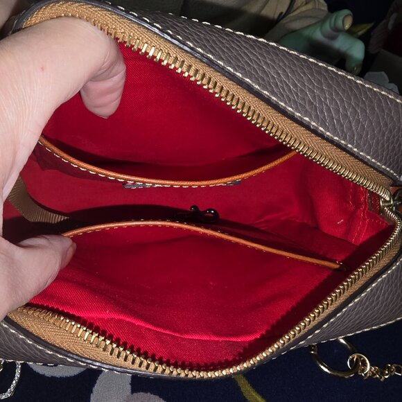 Dooney Pebble Grain Camera Zip Crossbody in Elephant EUC w/Dooney wallet - NWT - Picture 9 of 14